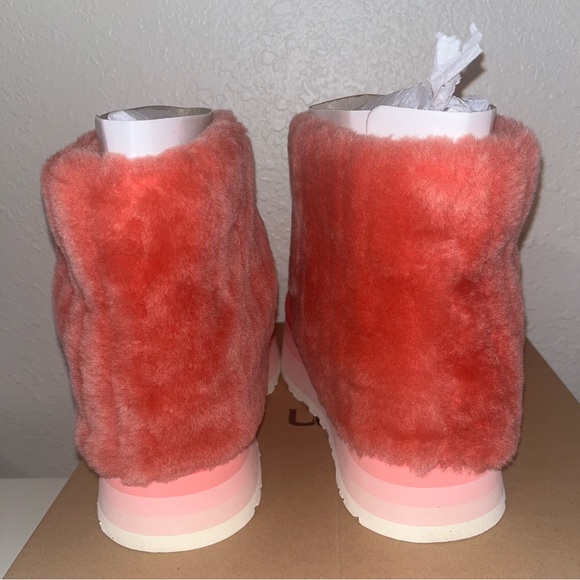 UGG Mini Sherpa Corduroy Platform Boot NIB 11US CHURRO UGGS in NANTUCKET CORAL - Picture 6 of 10